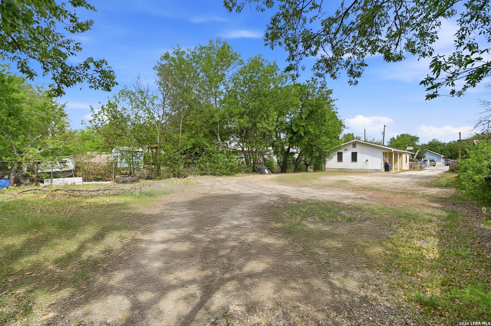 main property photo 13