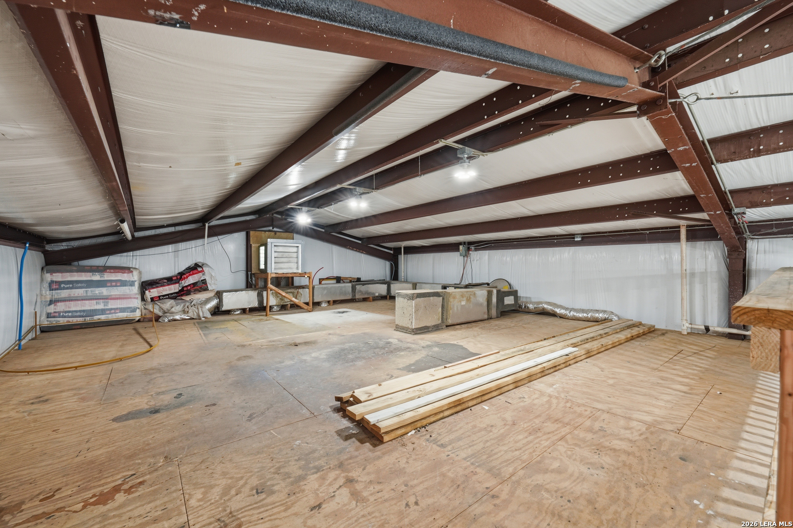 main property photo 44