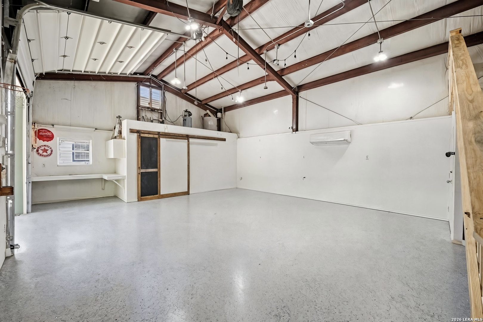 main property photo 49
