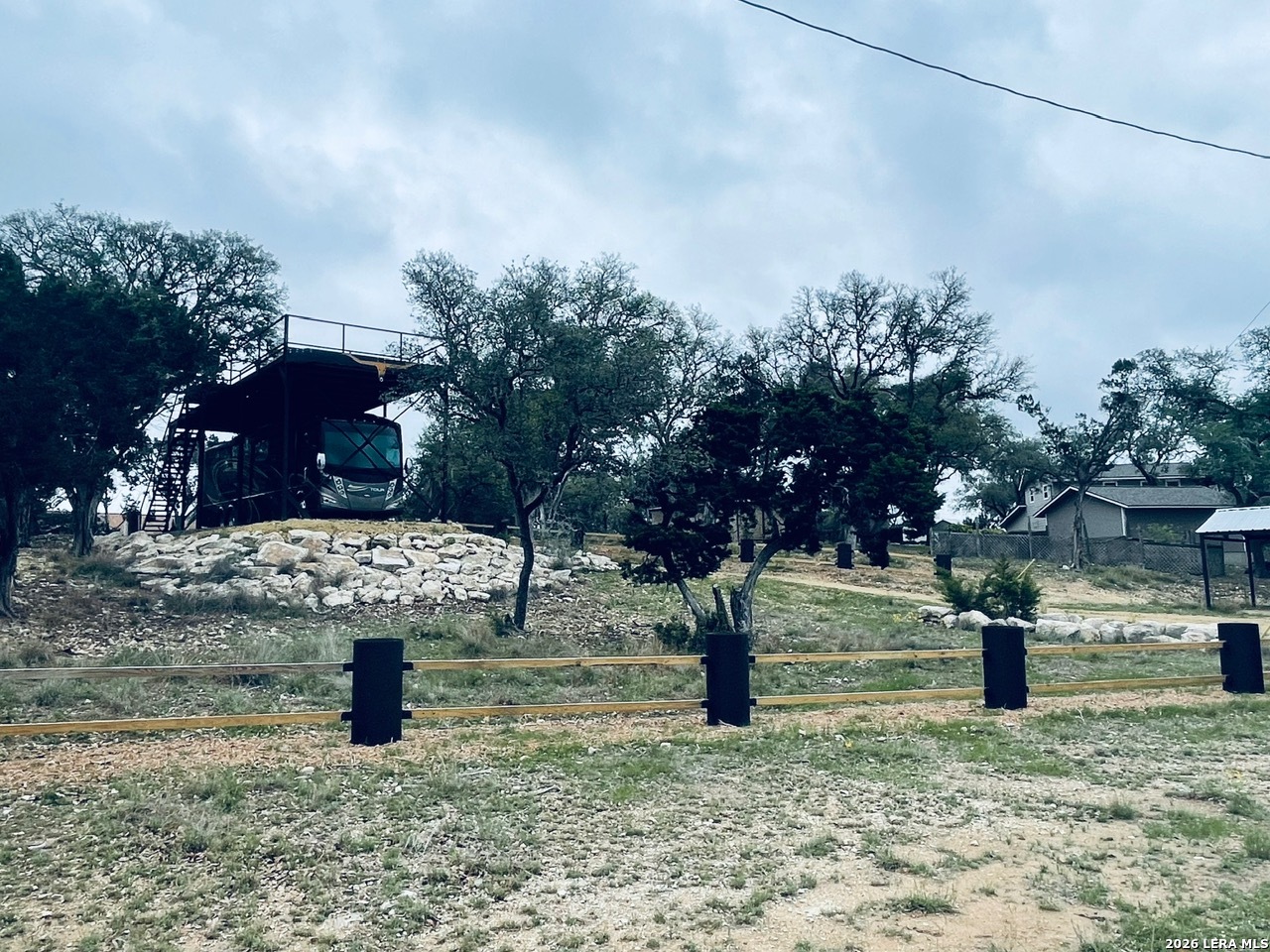 main property photo 23