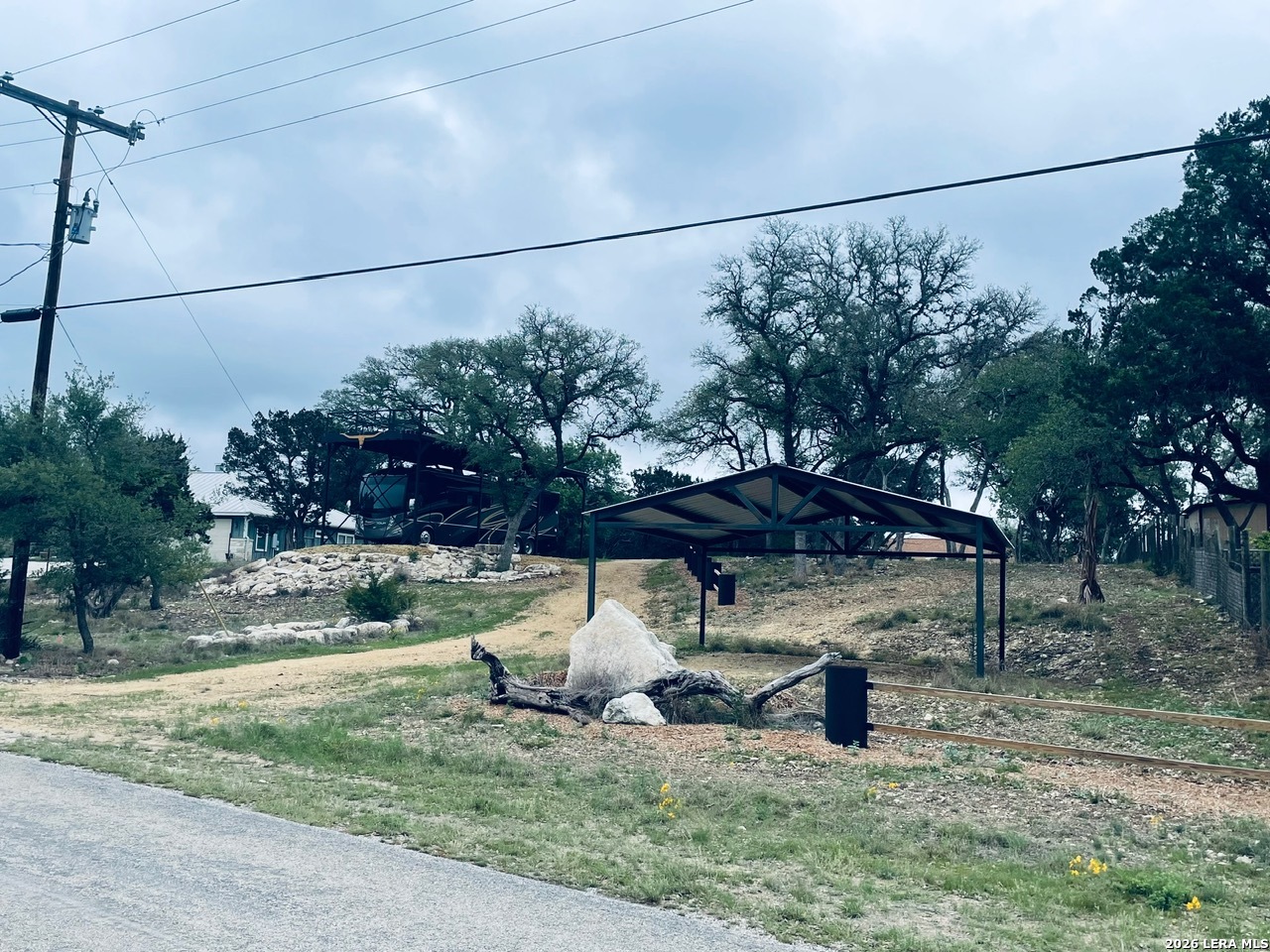 main property photo 24