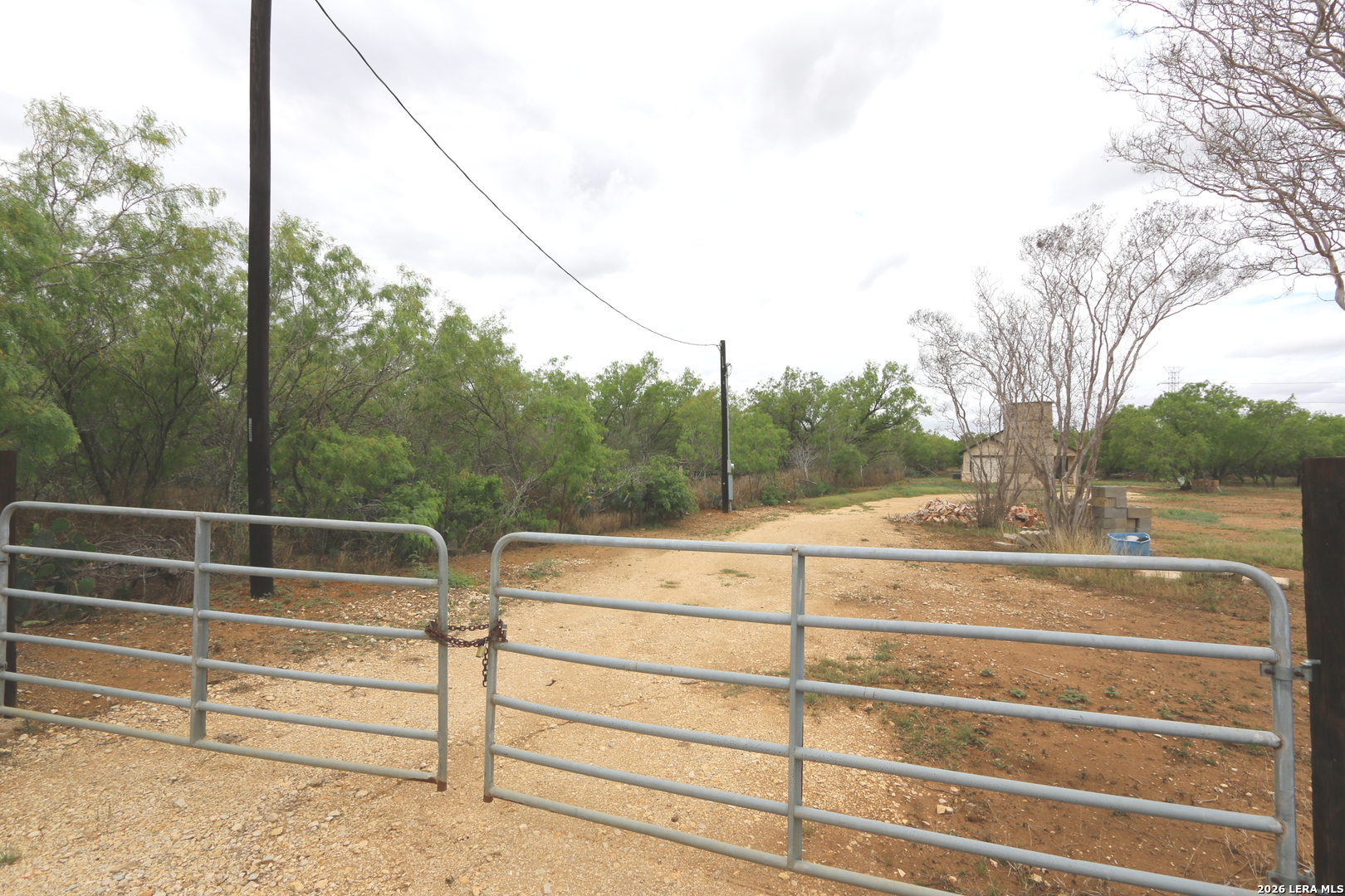 main property photo 41