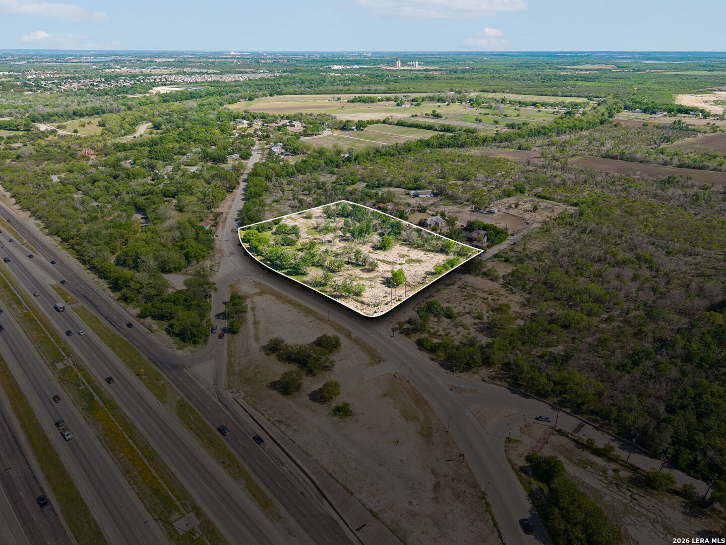 main property photo 30