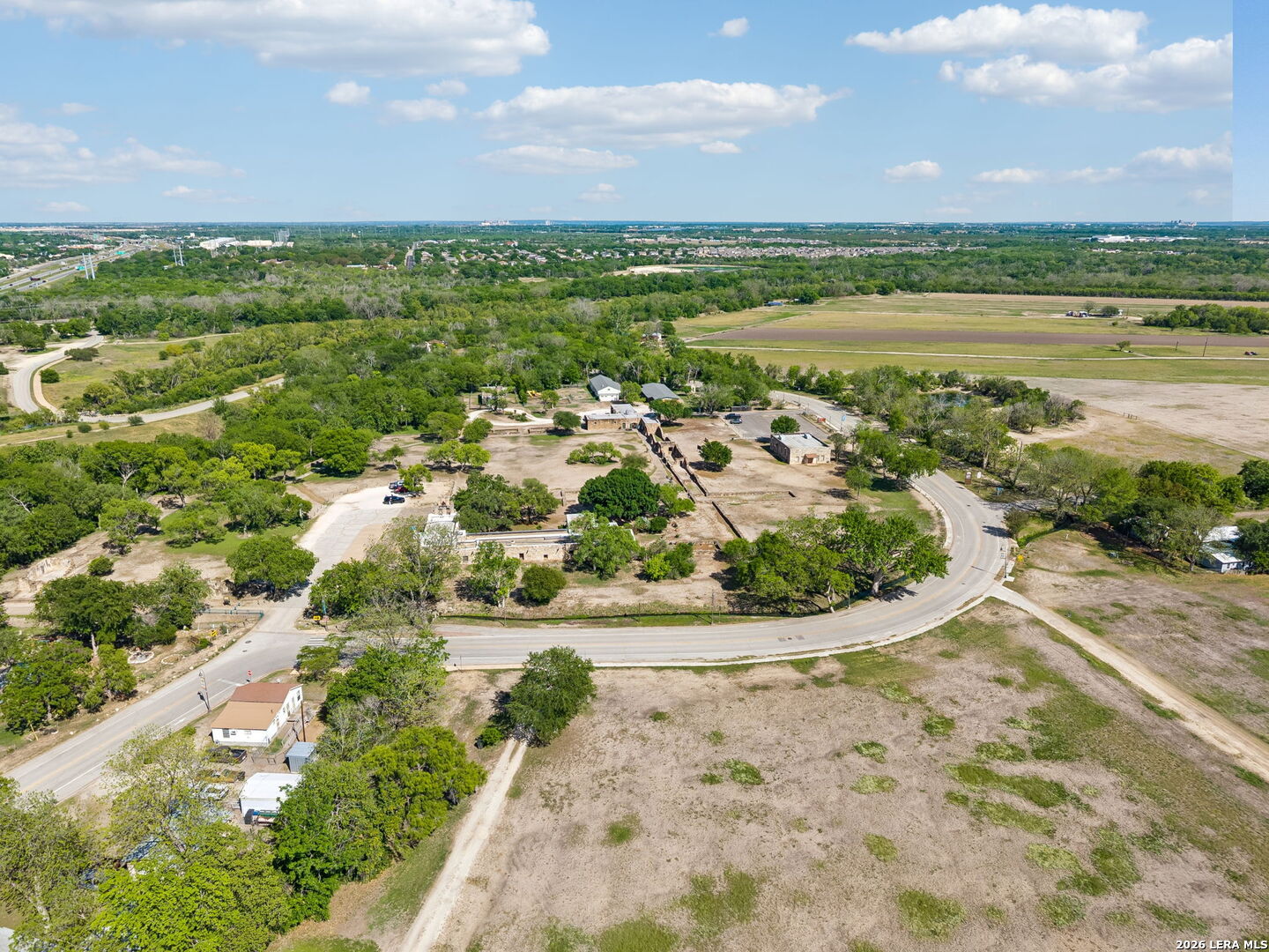 main property photo 26