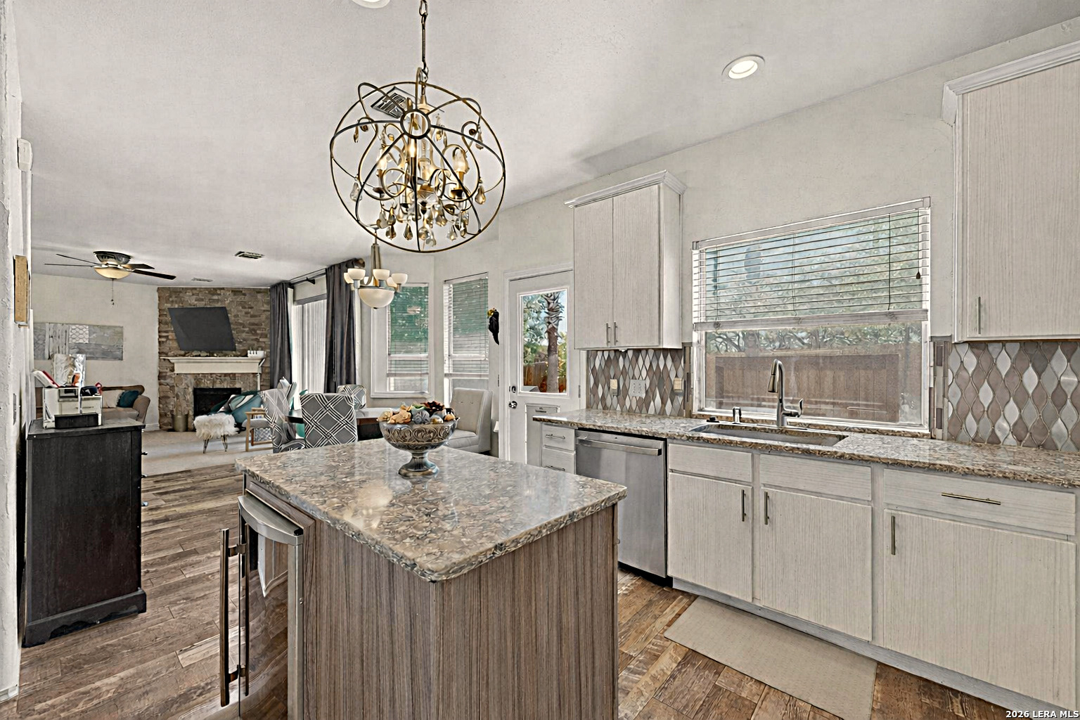 property viewer photo 18