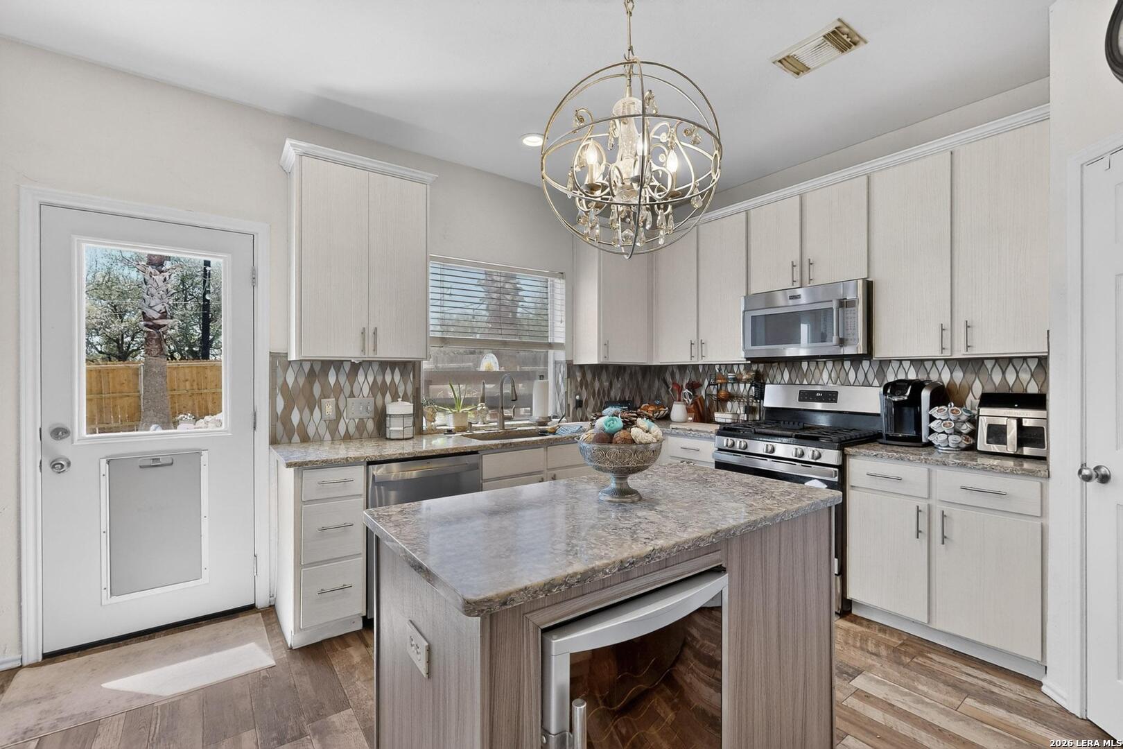 property viewer photo 19