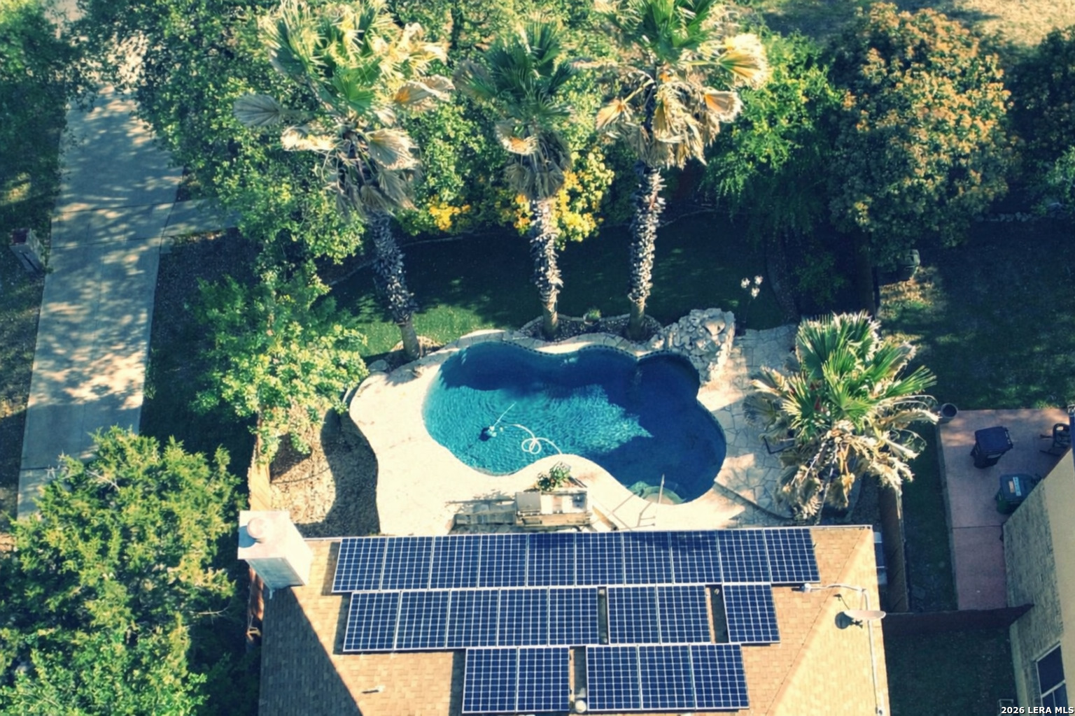 property viewer photo 2