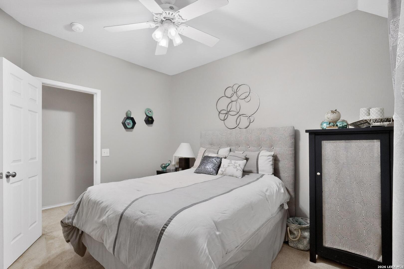 property viewer photo 27