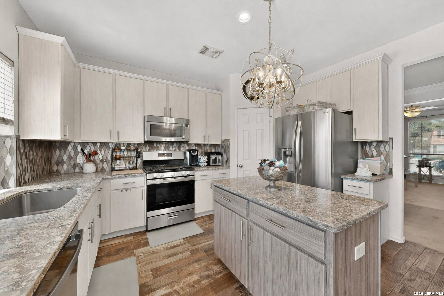 property viewer photo 4