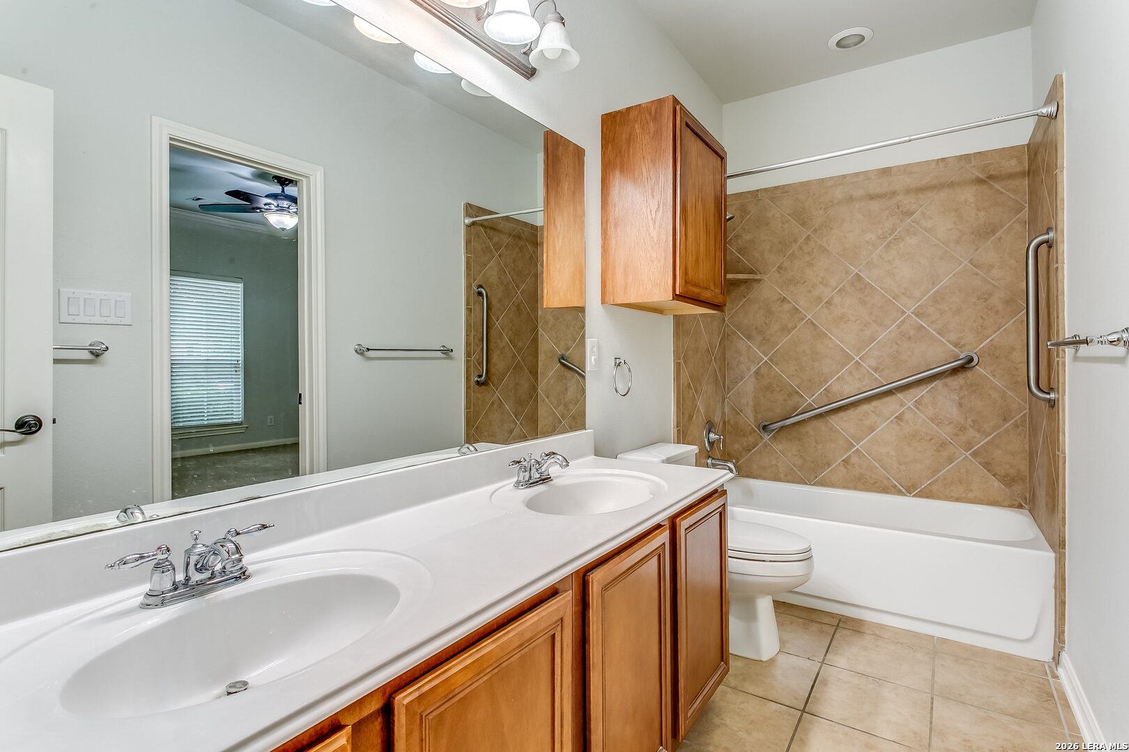 main property photo 18