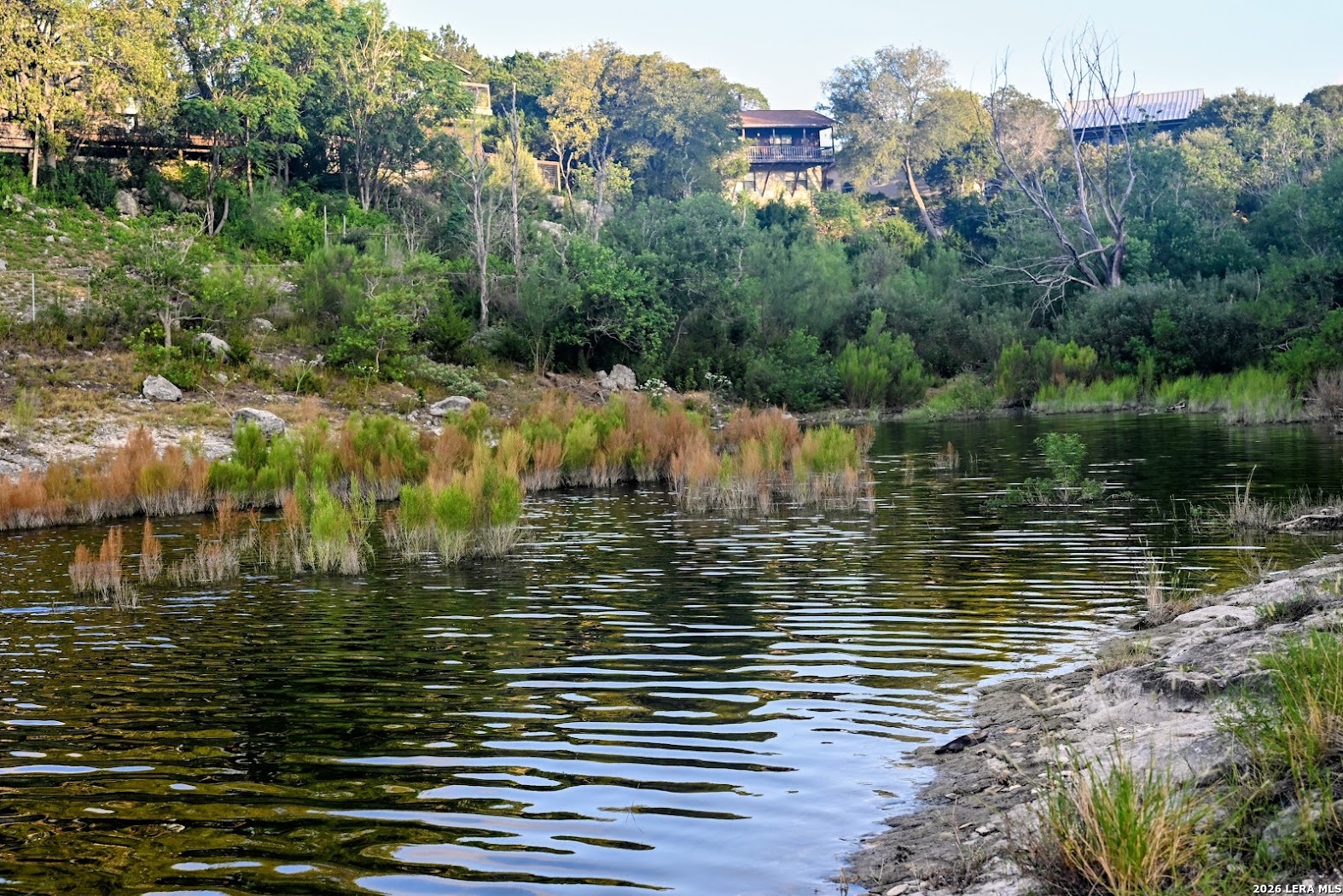 main property photo 28