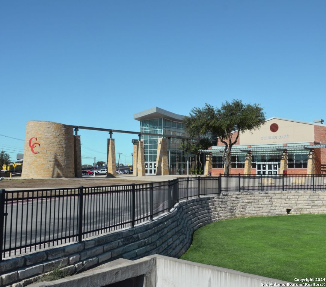 main property photo 26