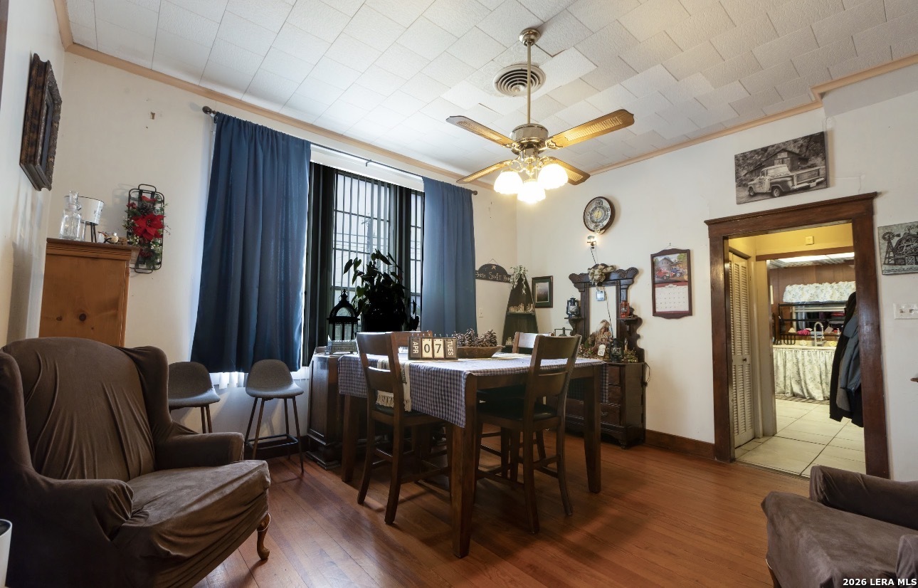 main property photo 6