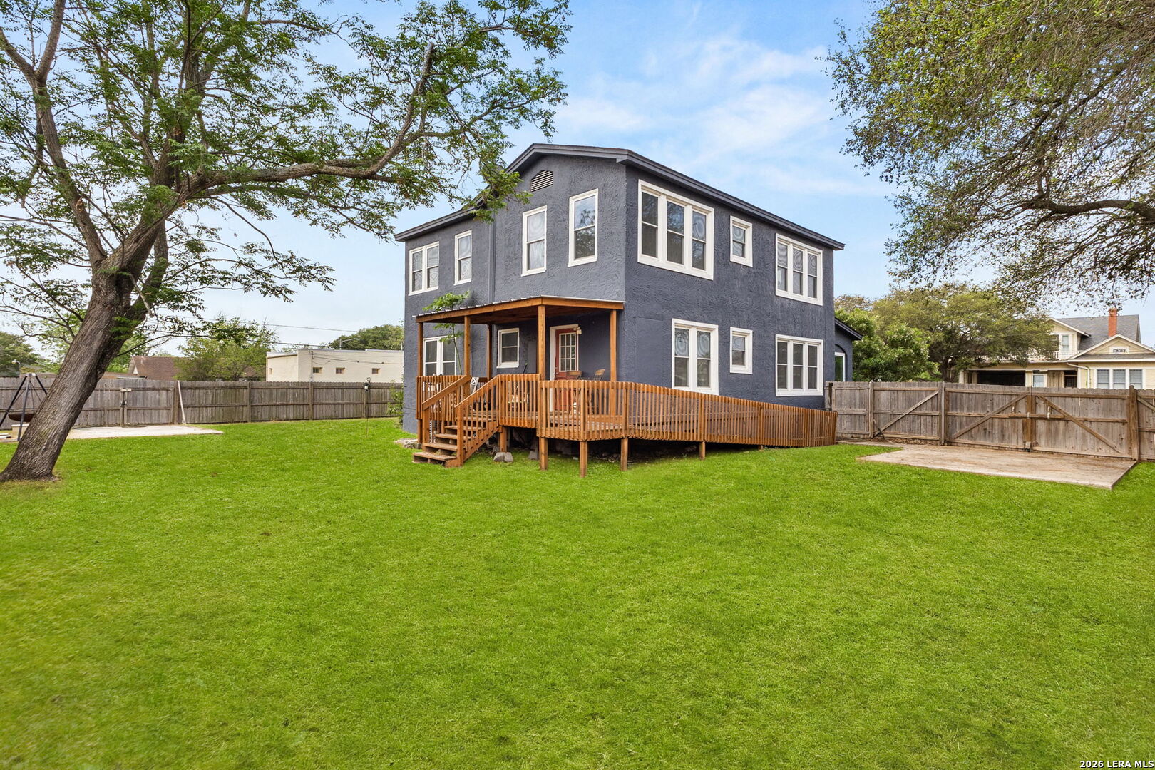 main property photo 18