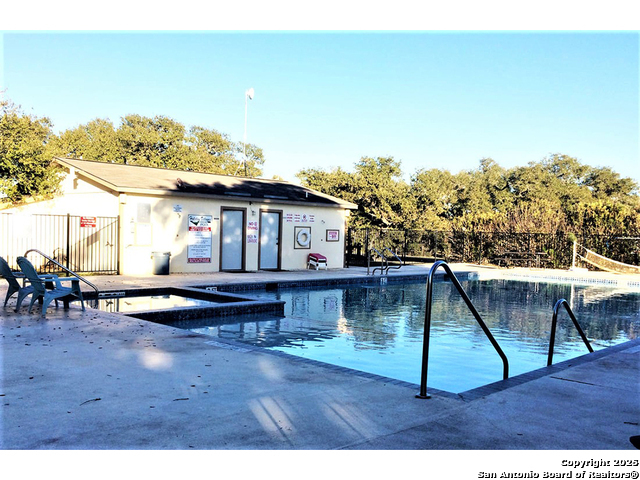 main property photo 11