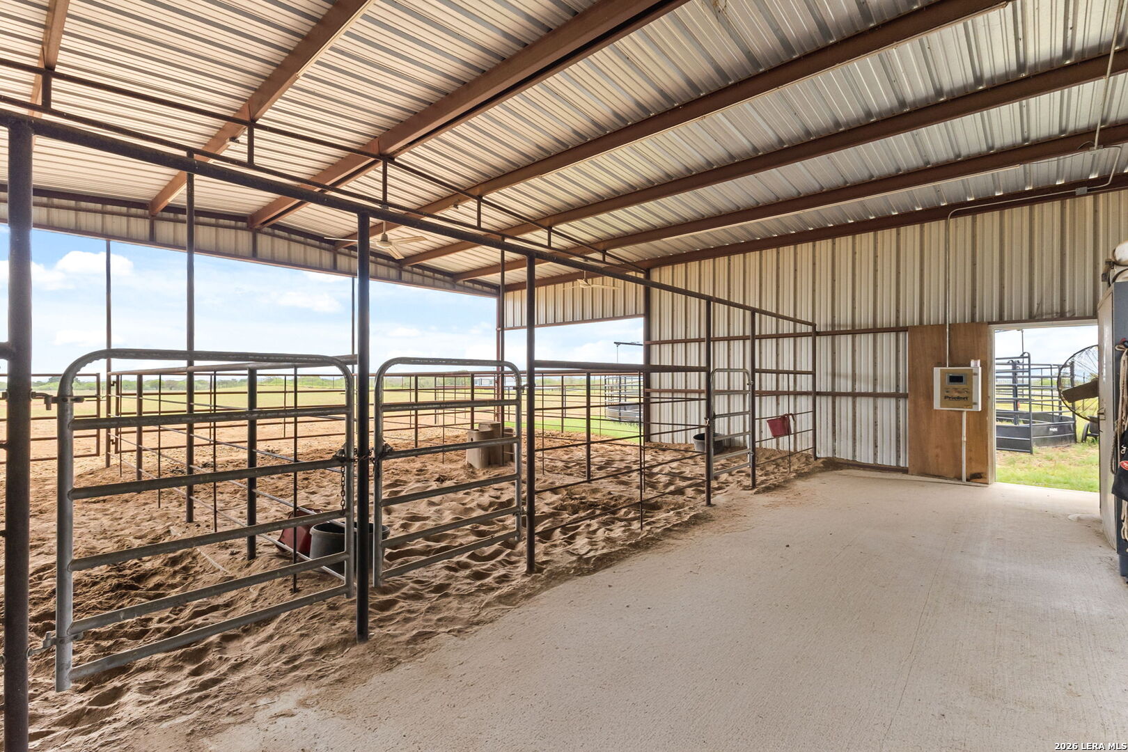 main property photo 25