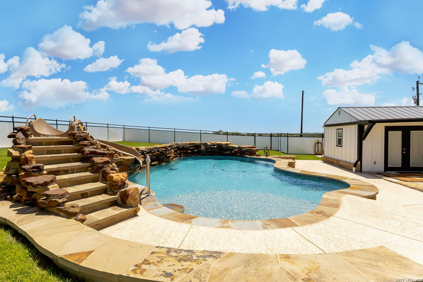 main property photo 43
