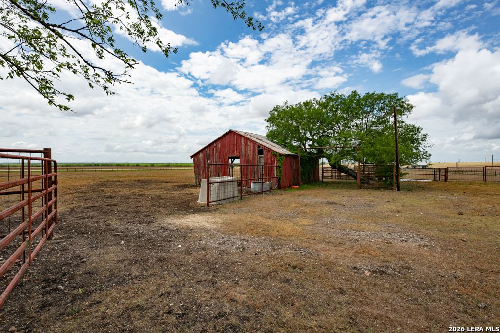 main property photo 17
