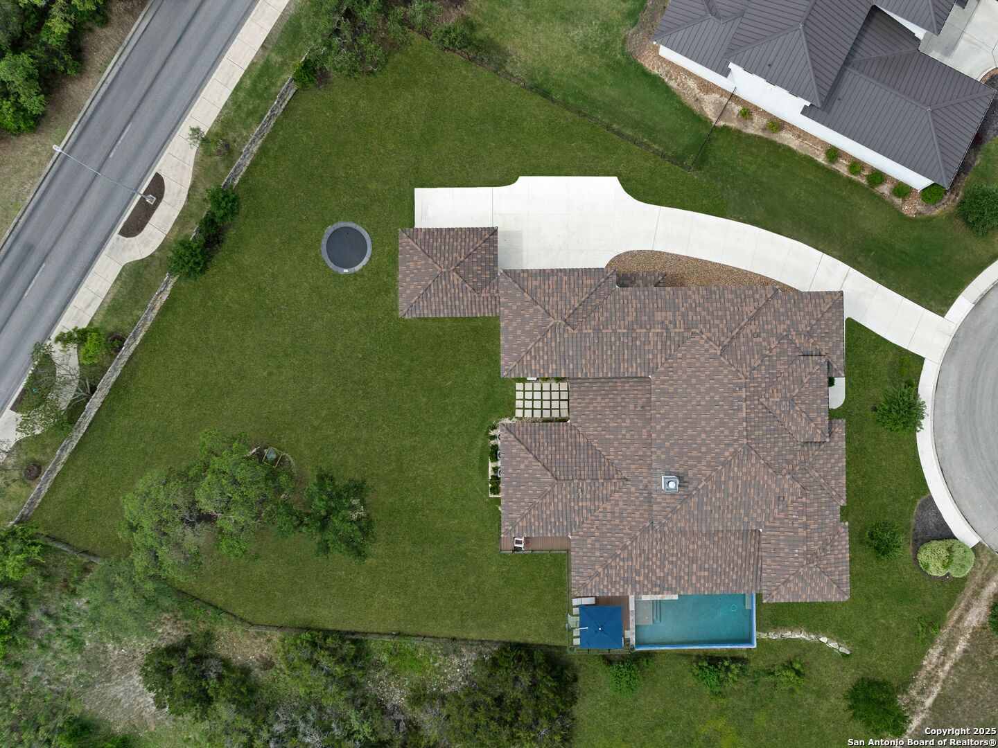 main property photo 46