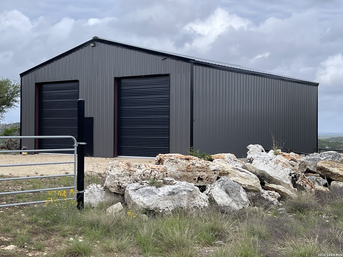 main property photo 8