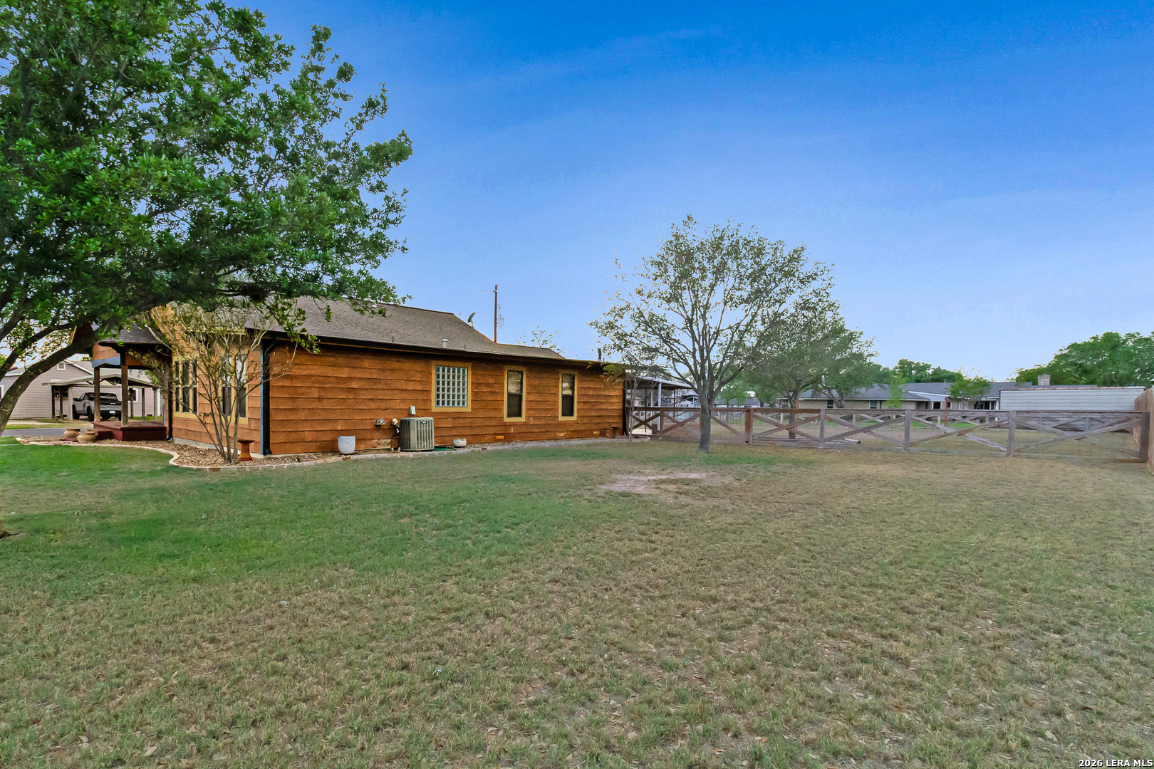 main property photo 27