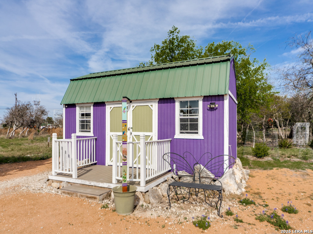 main property photo 30