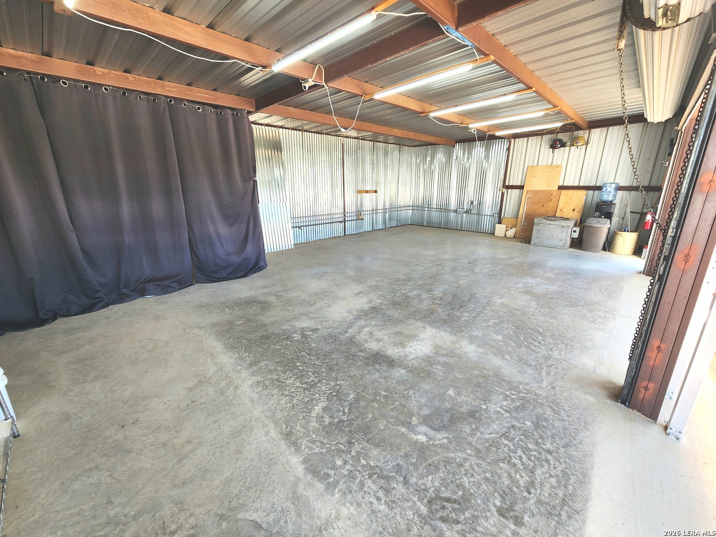 main property photo 34