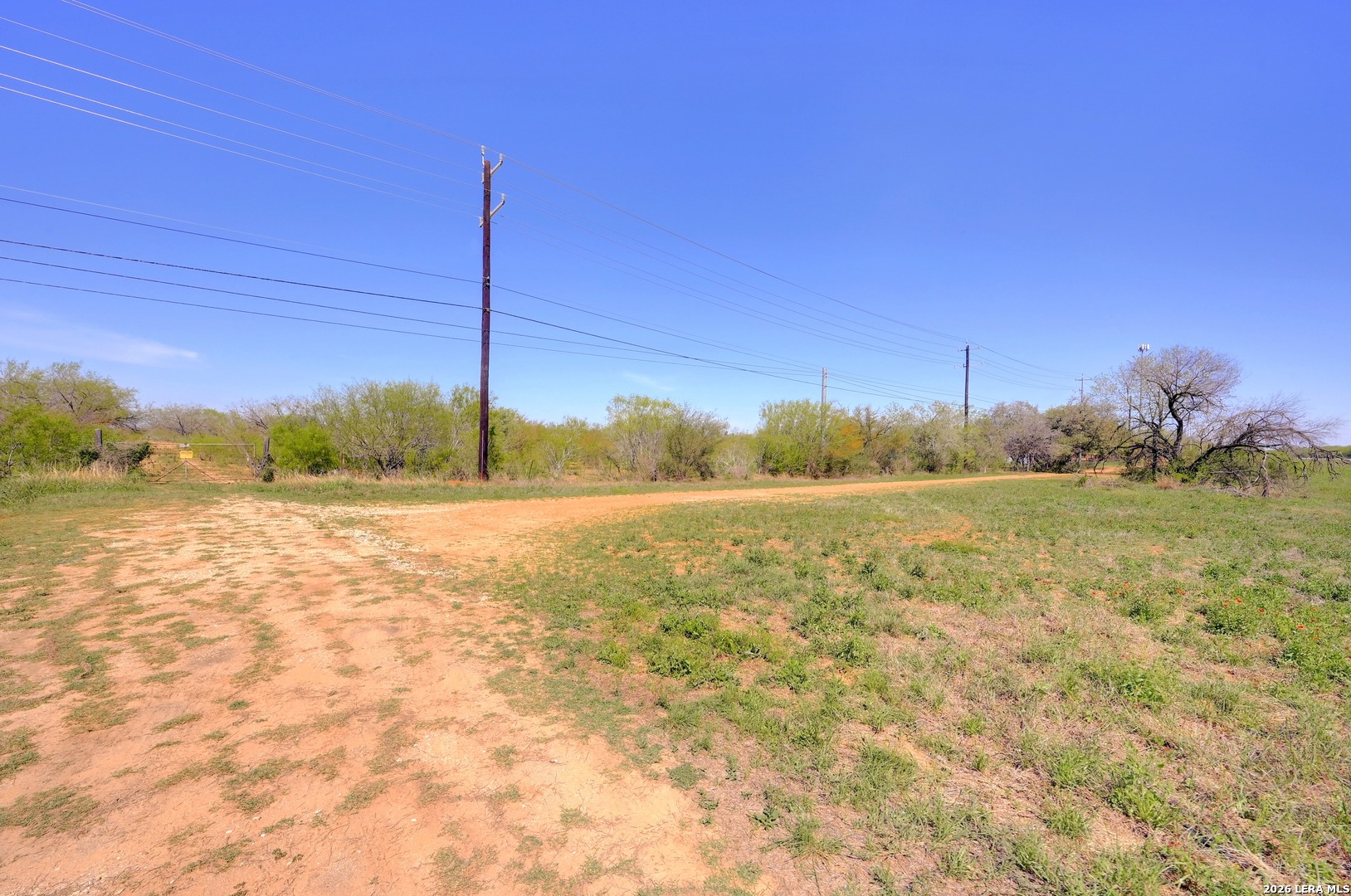 main property photo 18