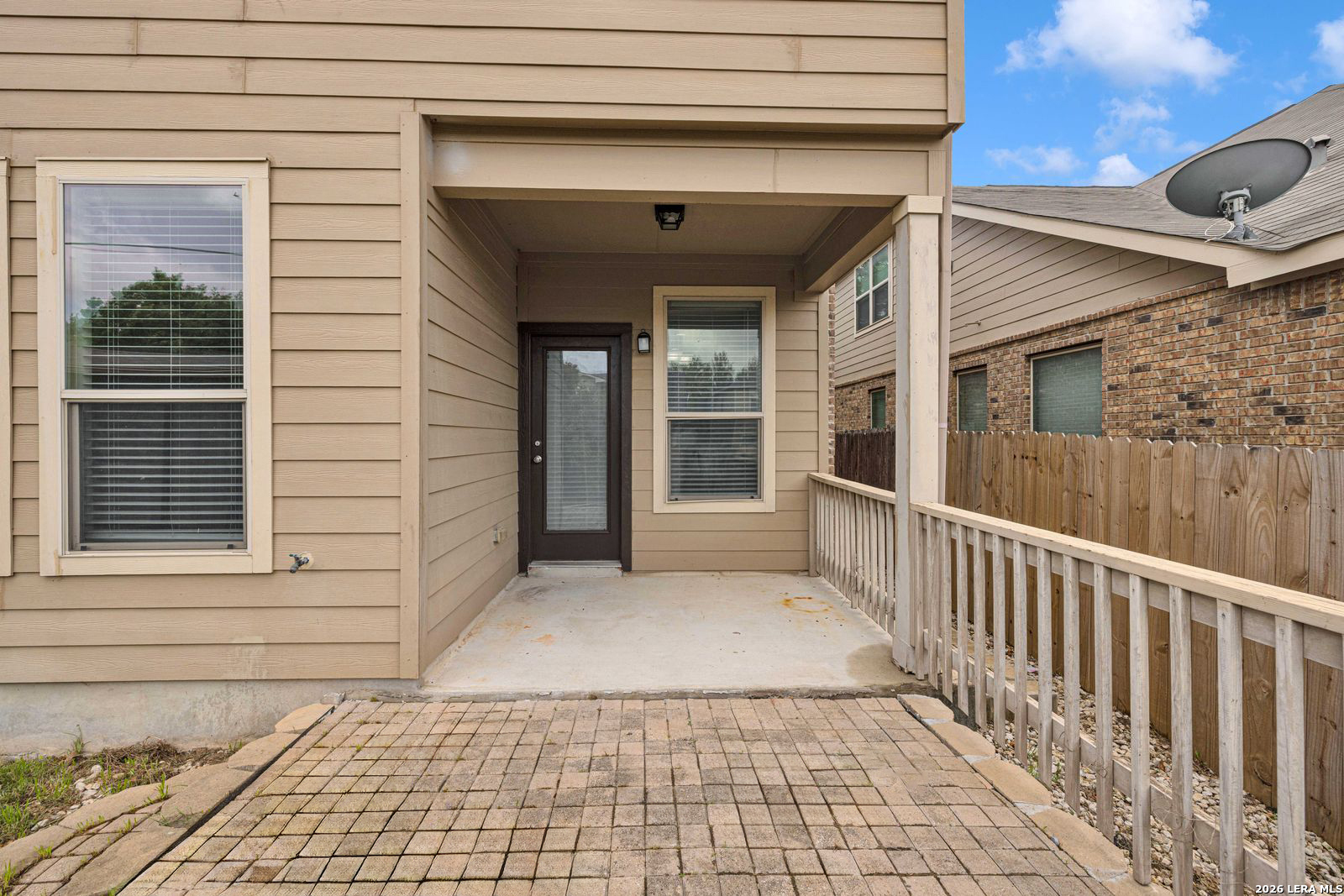 main property photo 28