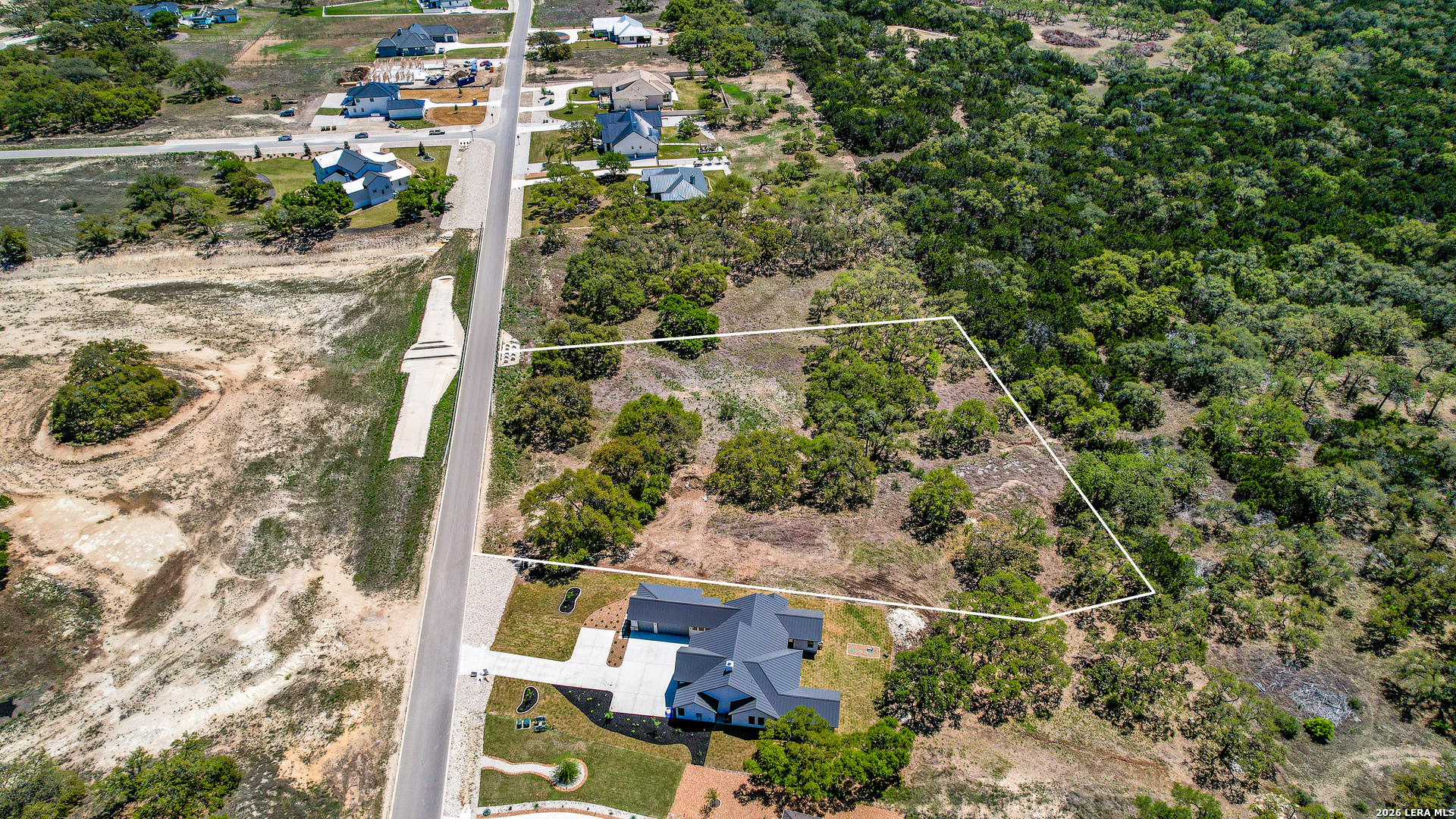 main property photo 3
