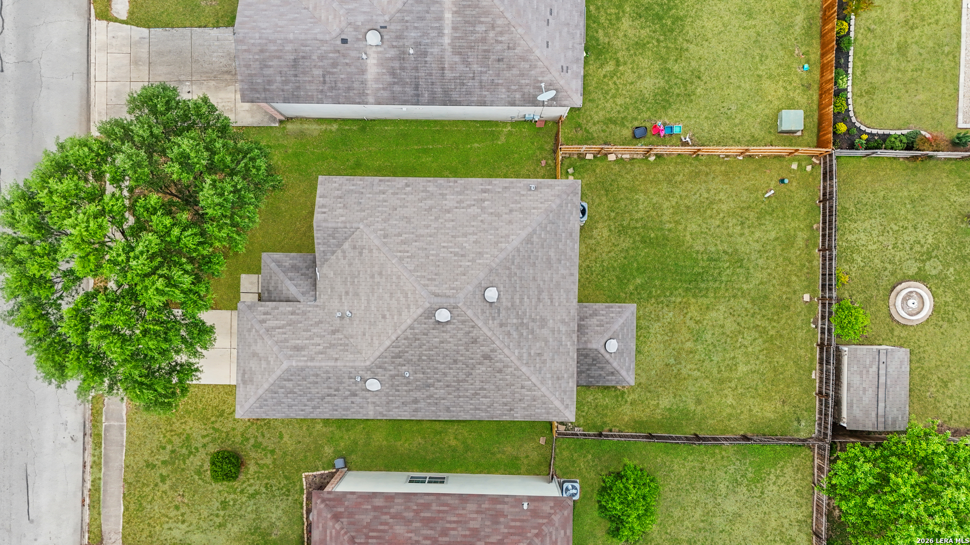 main property photo 29