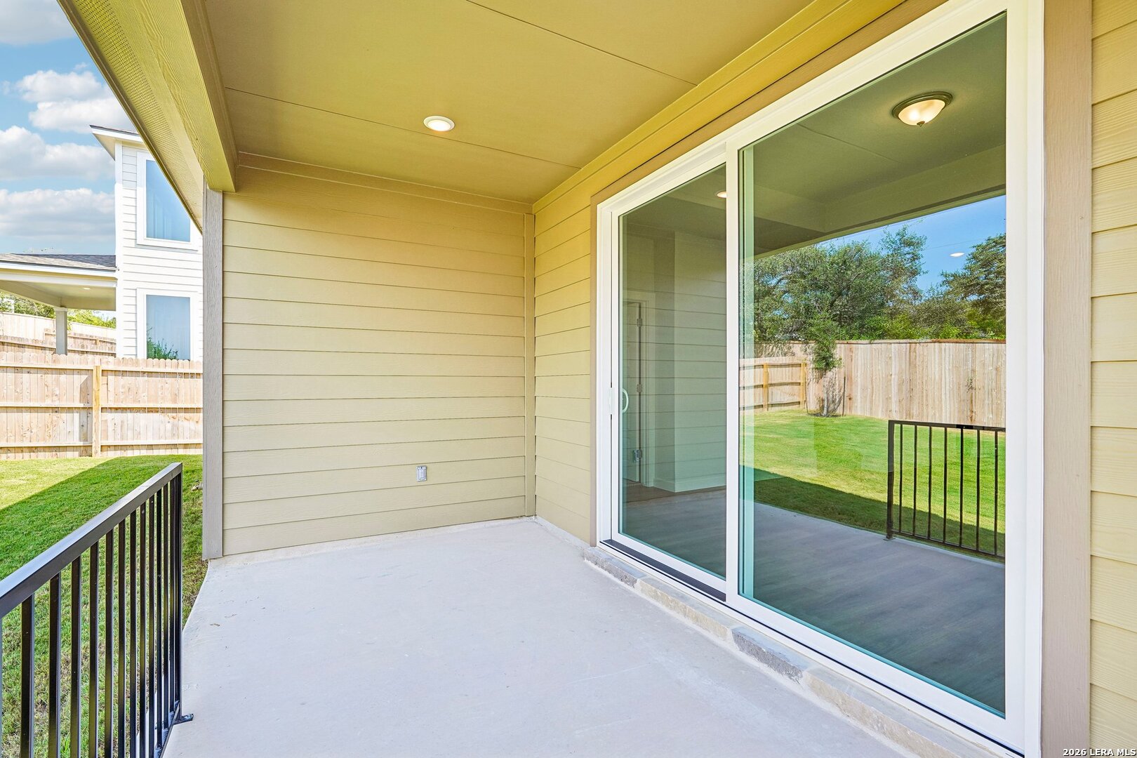 main property photo 31