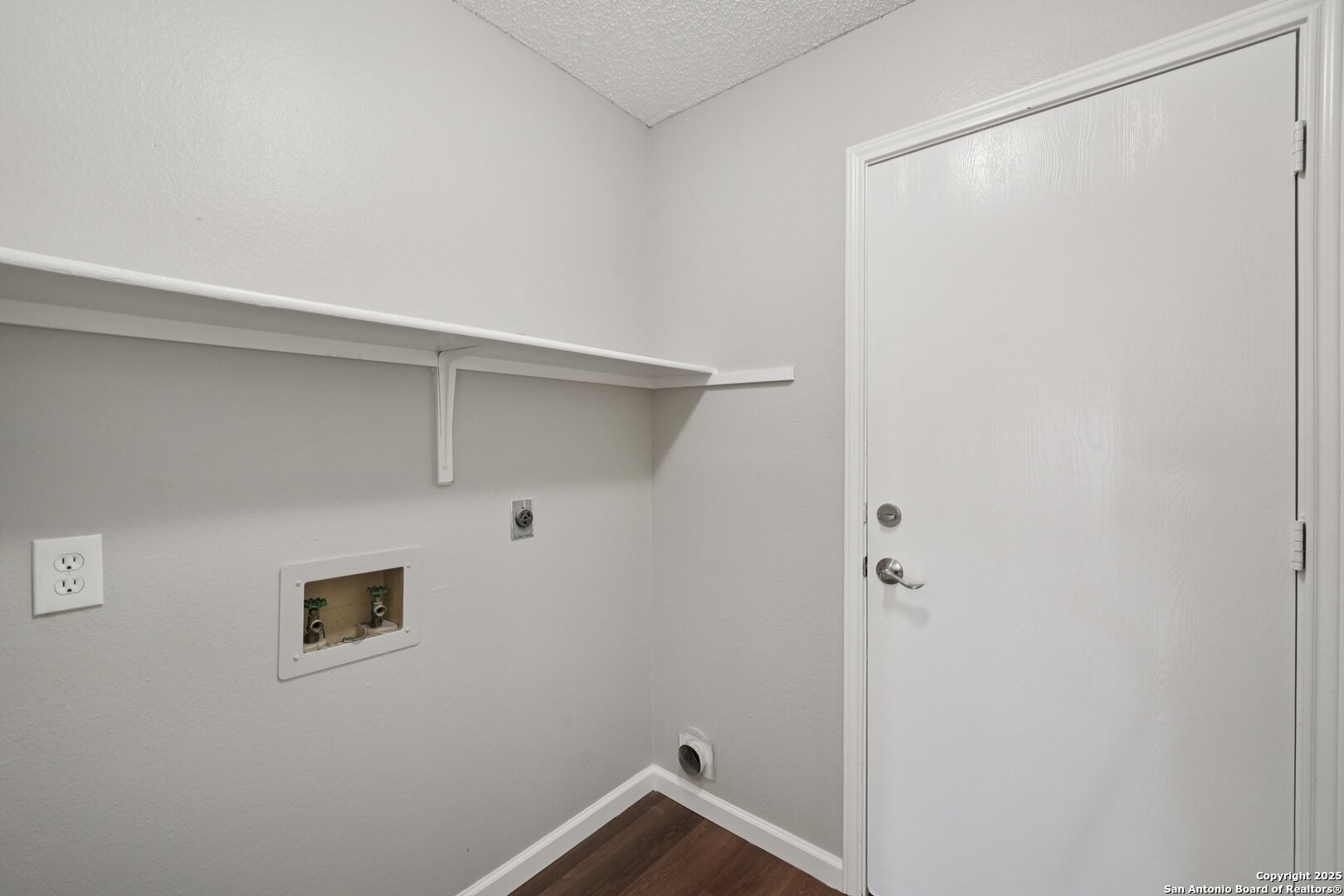 main property photo 20
