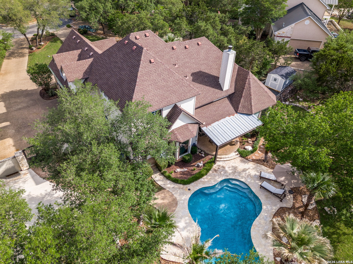 main property photo 28