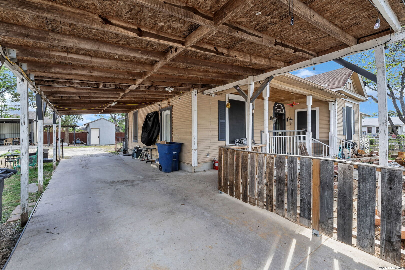 main property photo 17