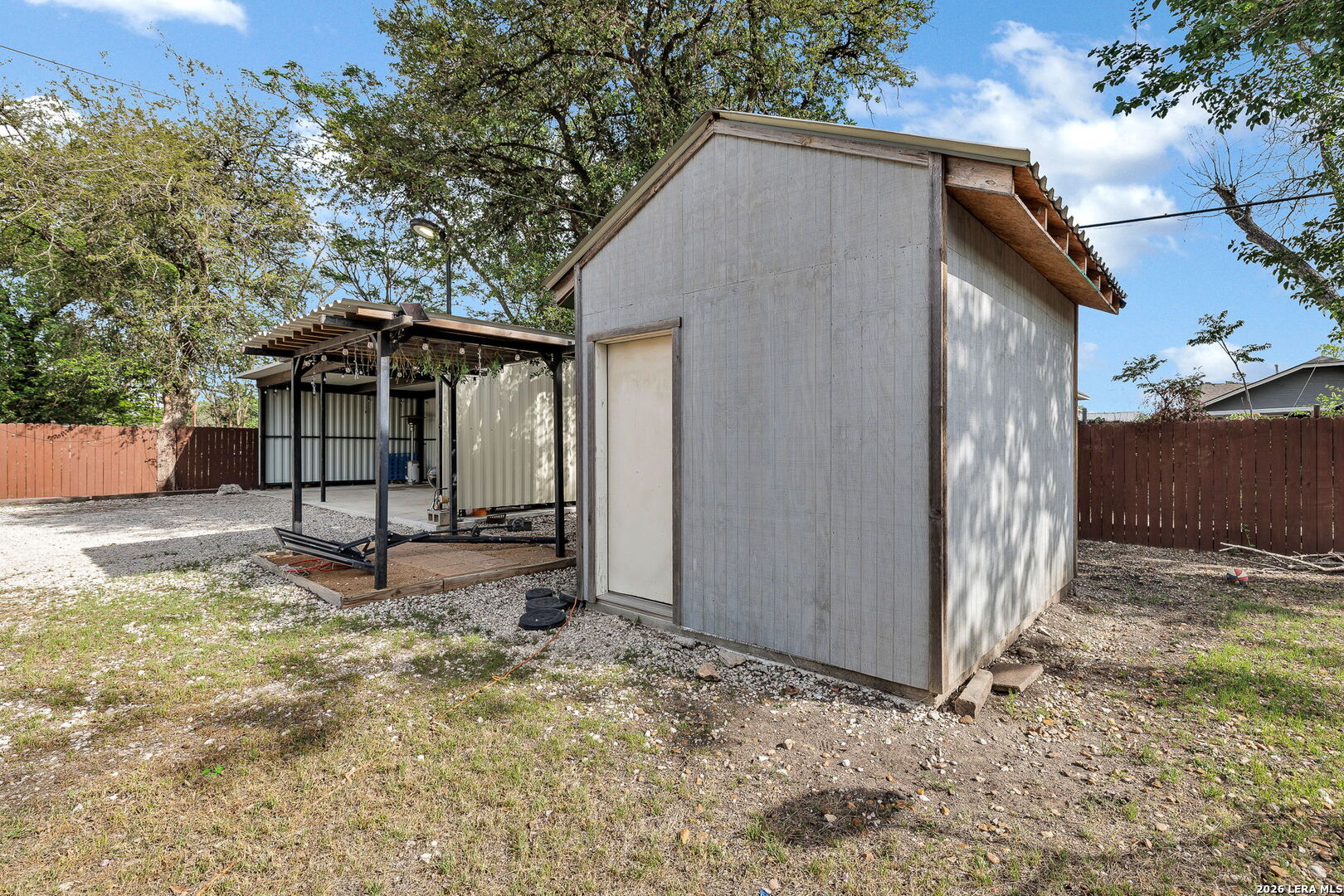 main property photo 18