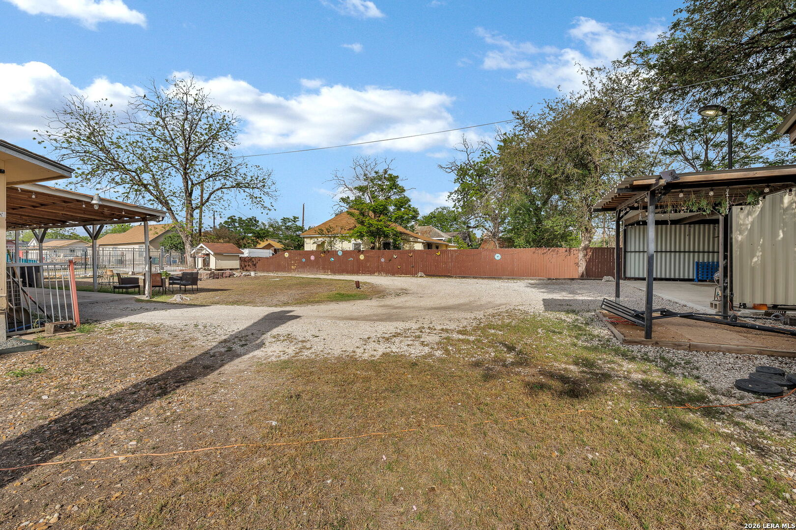 main property photo 19