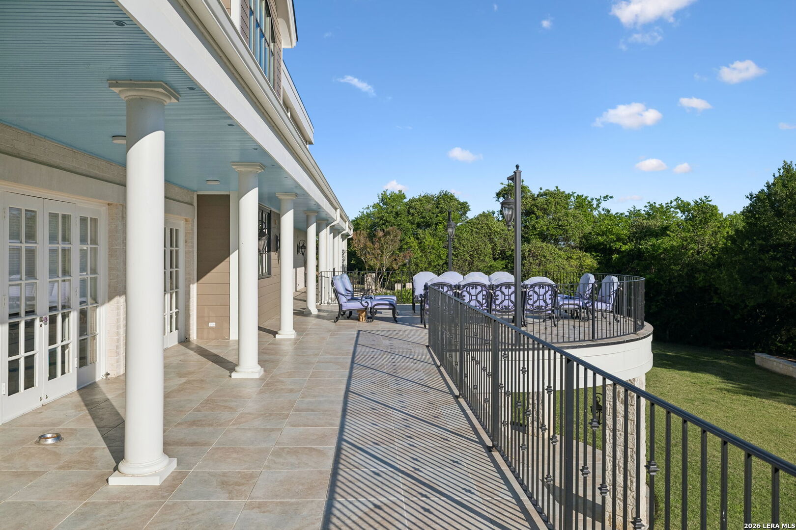 main property photo 18