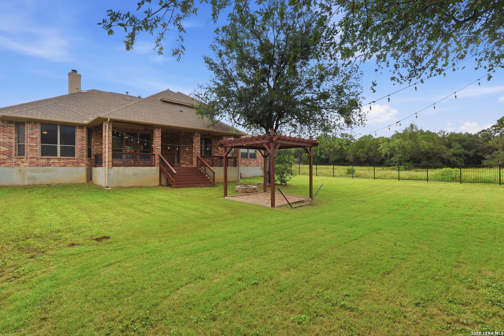 main property photo 29