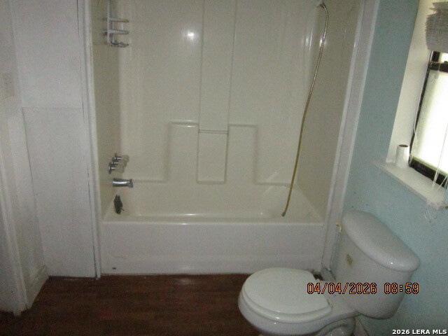 main property photo 13