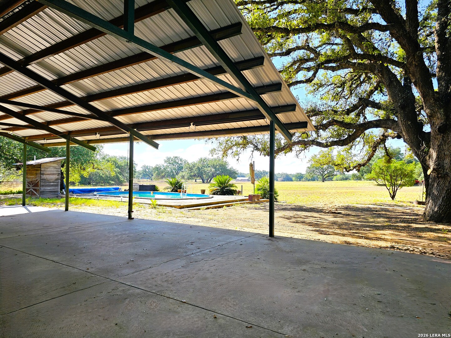 main property photo 10