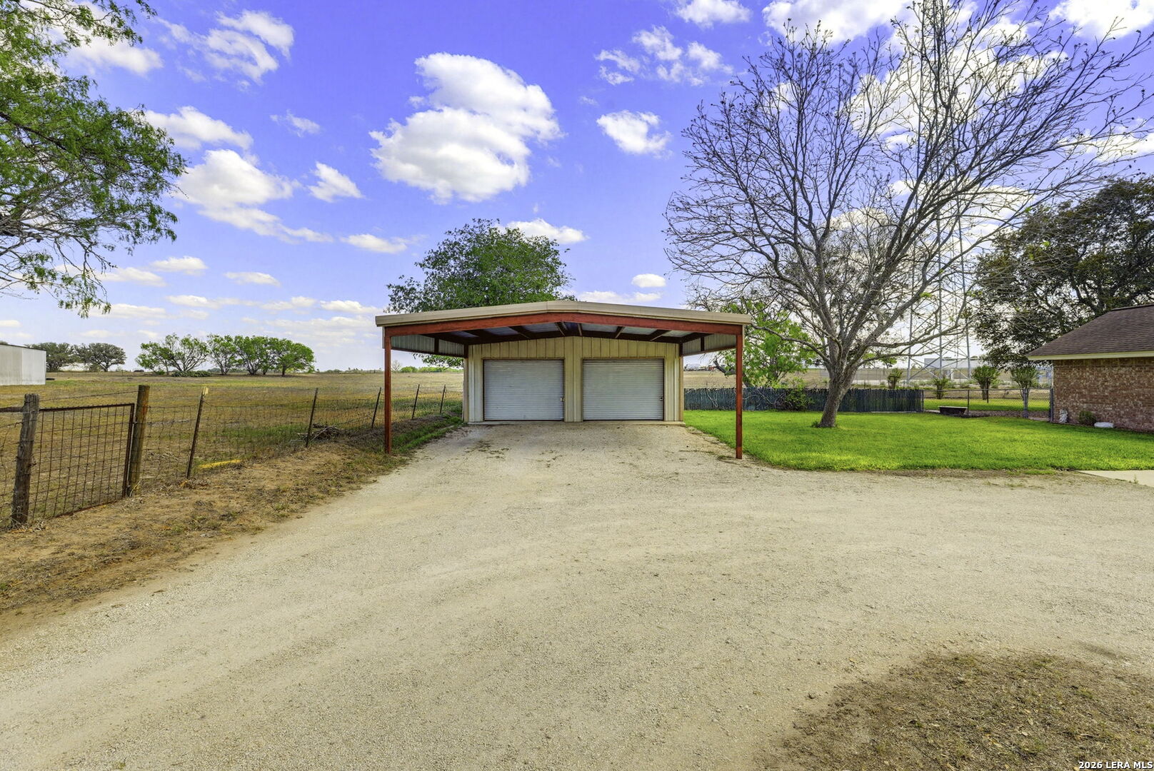 main property photo 35