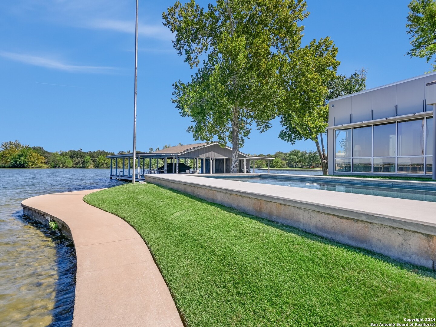 main property photo 44
