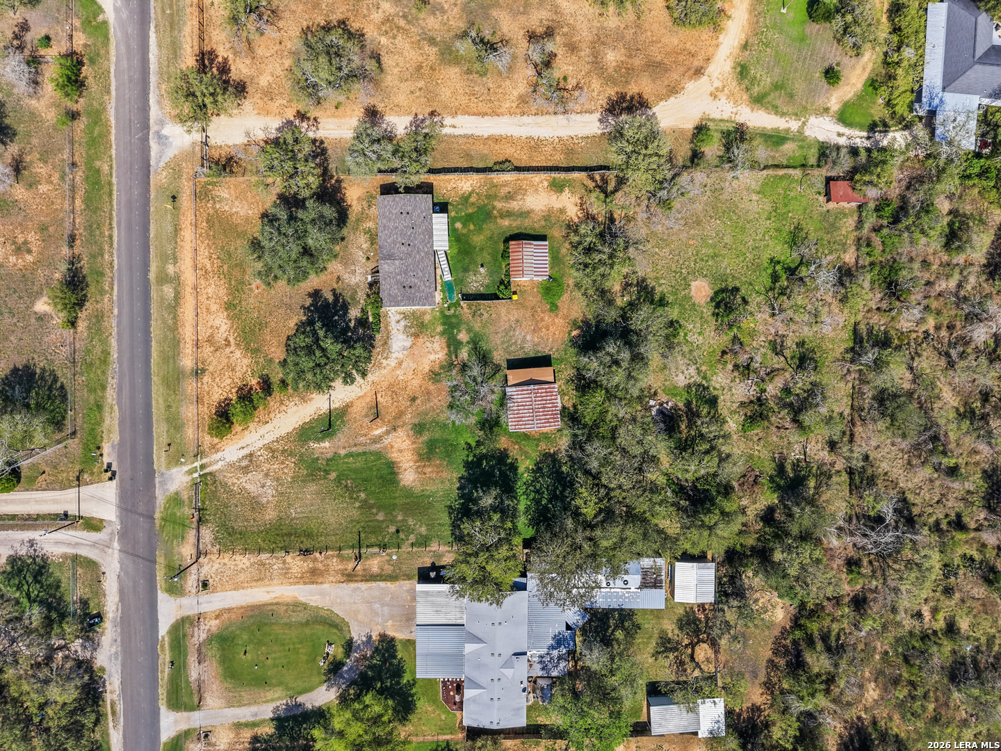main property photo 28