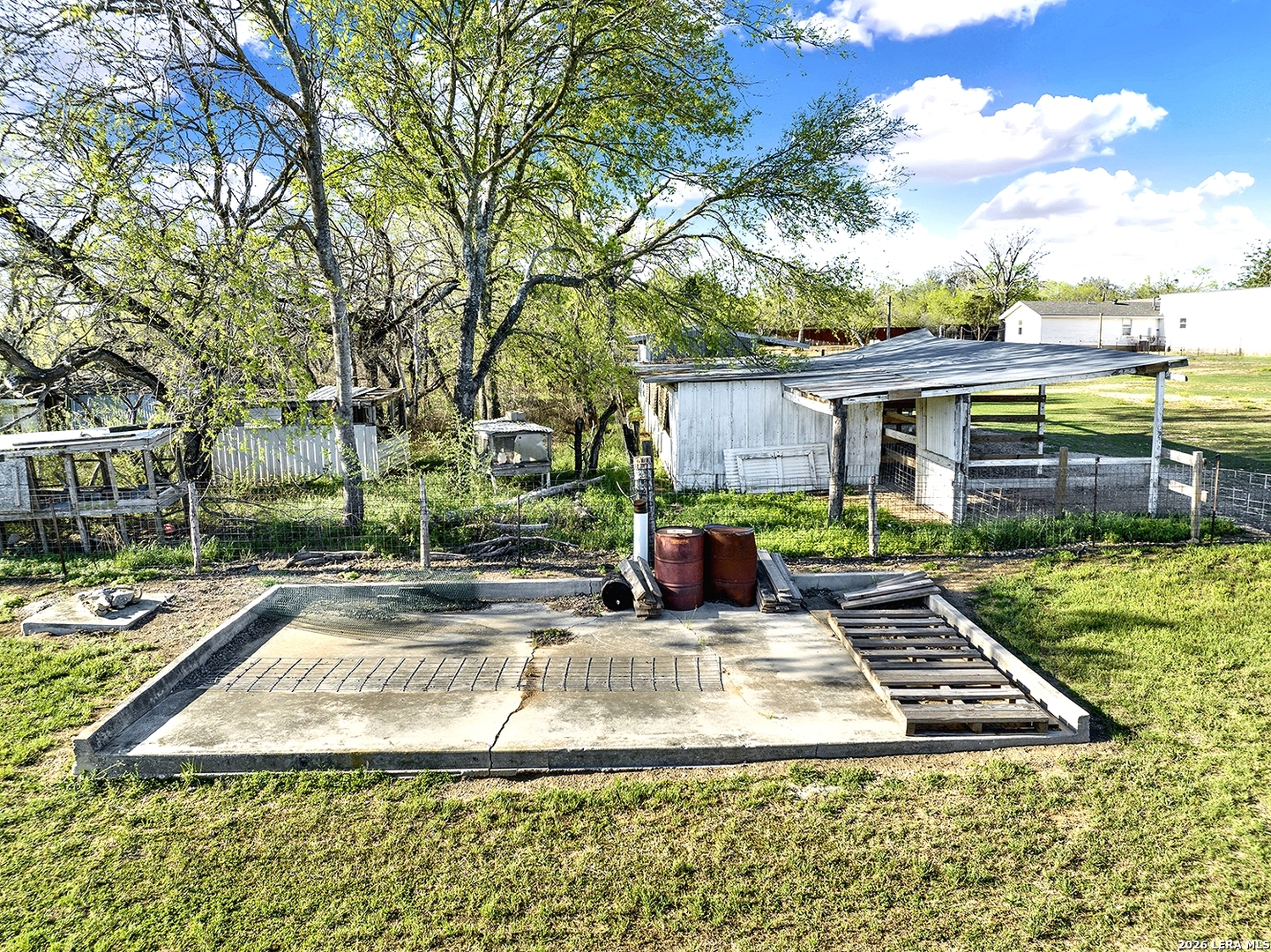 main property photo 12
