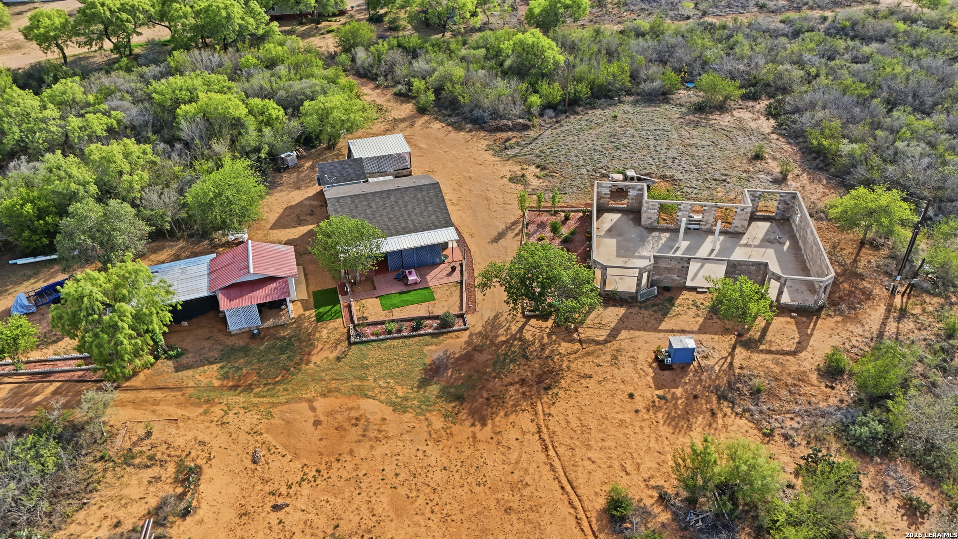 main property photo 31