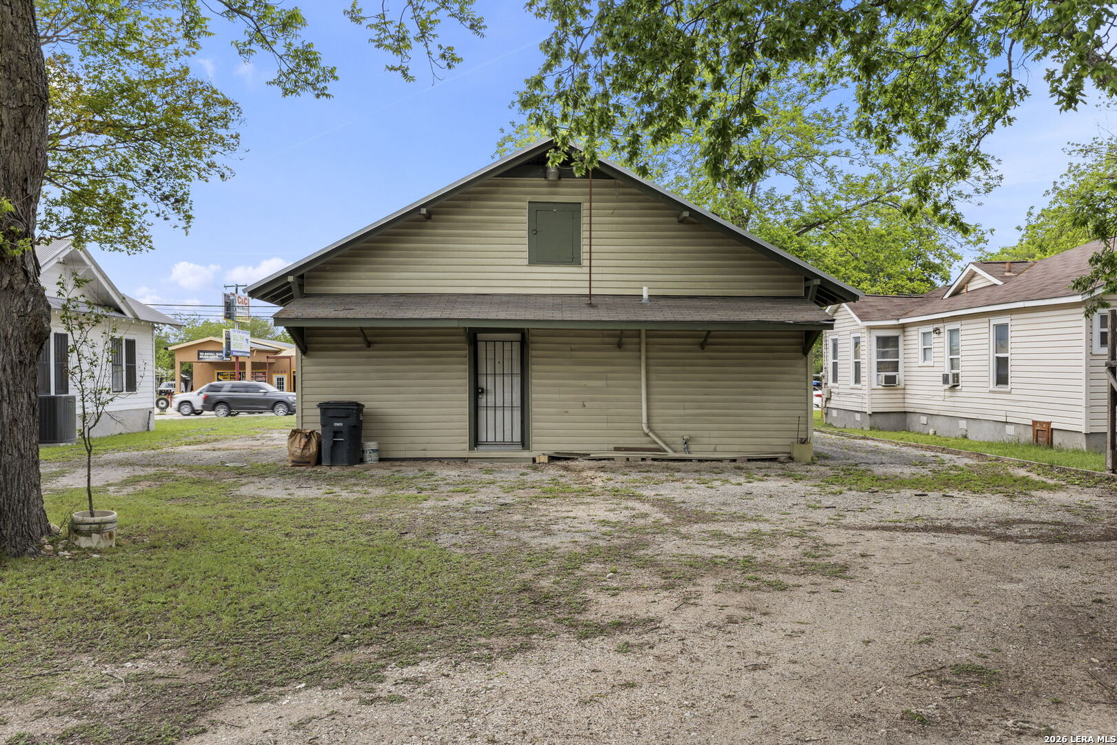 main property photo 25
