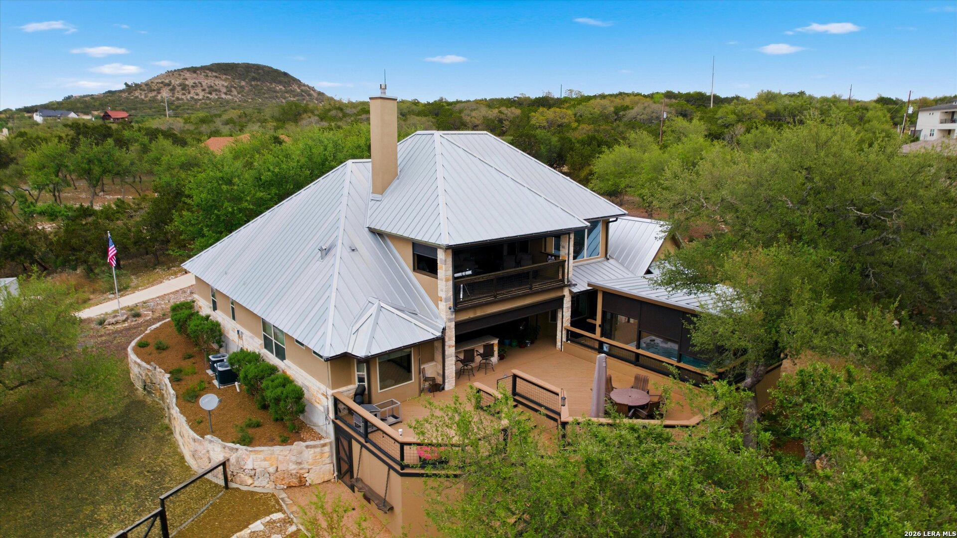 main property photo 78