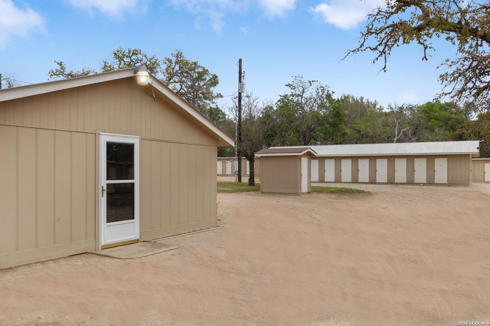 main property photo 10