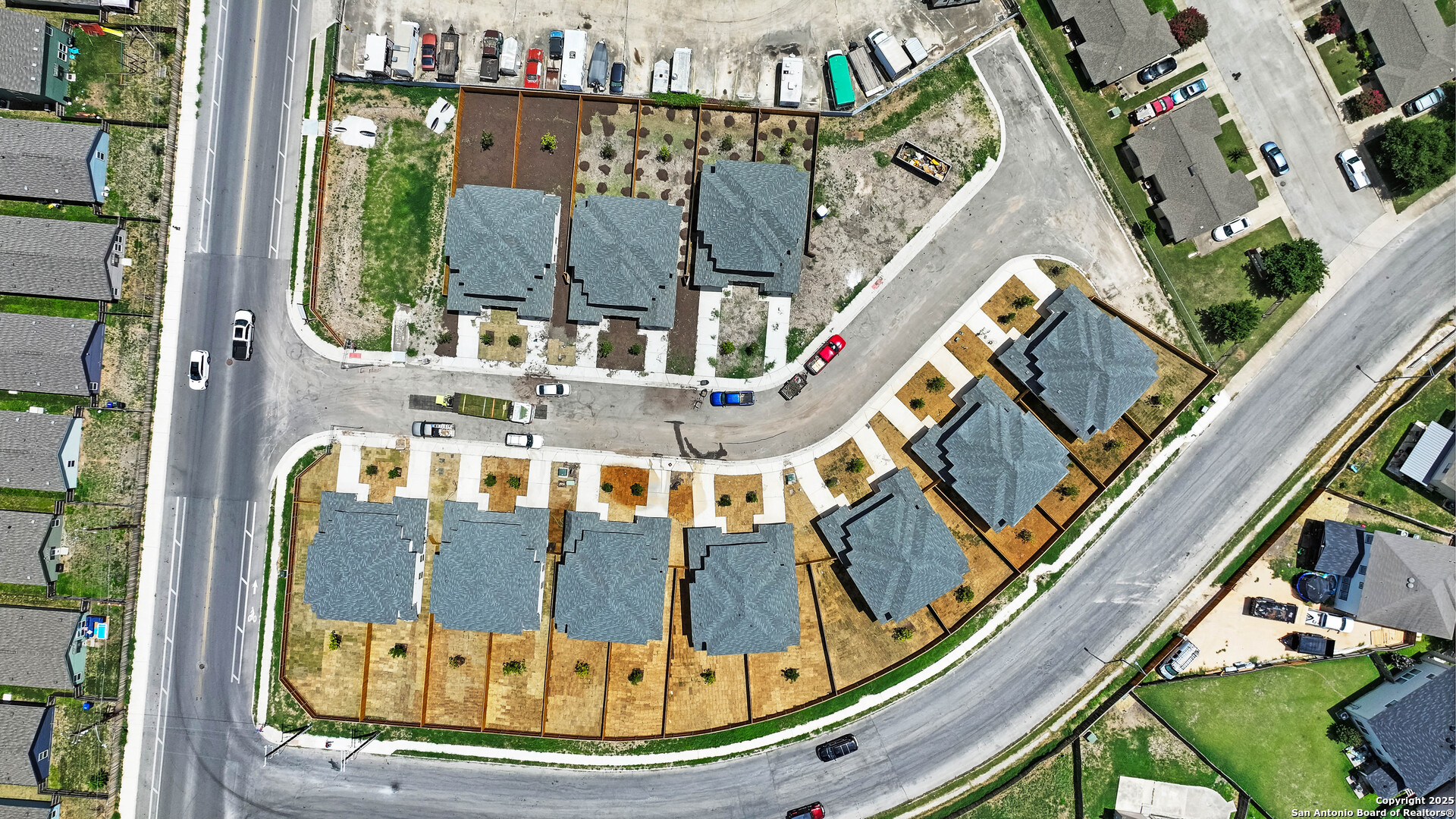 main property photo 20